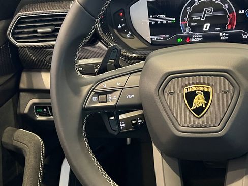 Used 2024 Lamborghini Urus Performante image 21