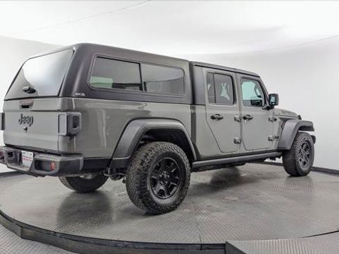 Used 2023 Jeep Gladiator Sport AWD/4WD image 8