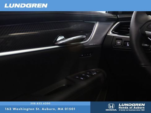 Used 2024 Cadillac XT6 Sport w/ LPO, ONYX Package AWD/4WD image 35