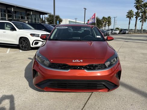 Used 2023 Kia Forte LXS image 2