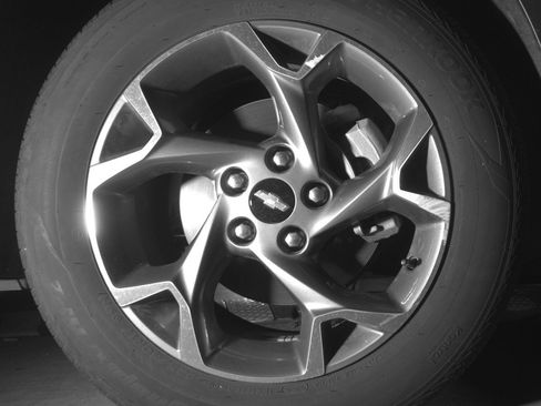 Used 2025 Chevrolet Trax LT FWD image 13