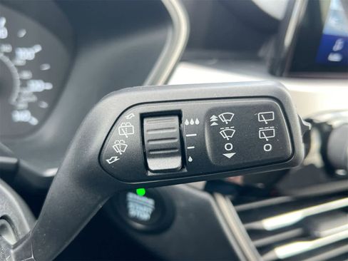 Used 2022 Ford Escape SE image 25