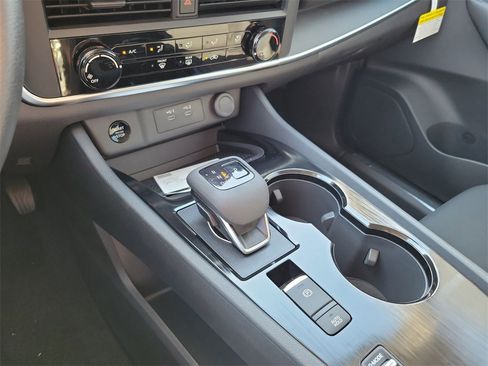 New 2026 Nissan Rogue S image 11