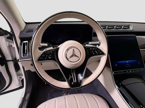 Used 2023 Mercedes-Benz S 500 4MATIC image 11