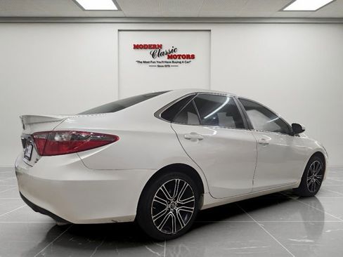 Used 2016 Toyota Camry SE image 6