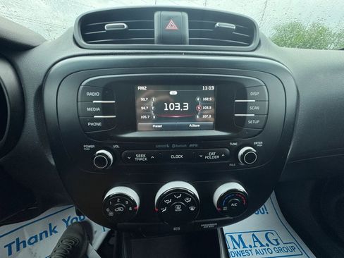 Used 2016 Kia Soul + FWD image 16