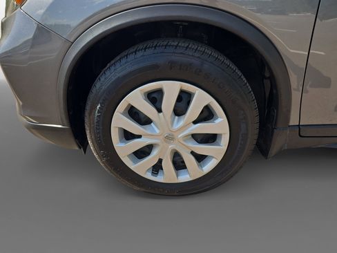 Used 2020 Nissan Rogue S FWD image 9