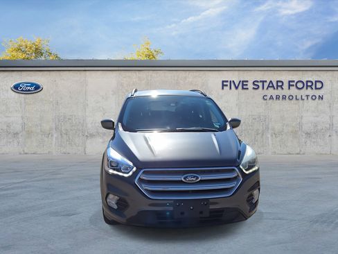 Used 2019 Ford Escape SEL image 3