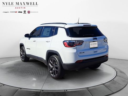 New 2026 Jeep Compass Latitude AWD/4WD image 13