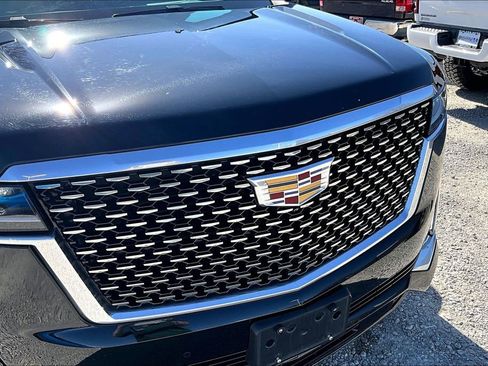 Used 2024 Cadillac Escalade Premium Luxury image 30