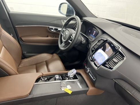 New 2025 Volvo XC90 T8 Ultra w/ Protection Package Premier image 29