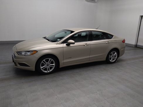 Used 2018 Ford Fusion S image 2