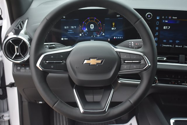 New 2027 Chevrolet Equinox LT w/ Safety and Technology Package FWD image 18