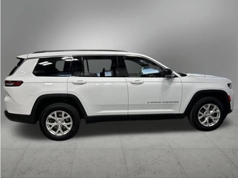 Used 2023 Jeep Grand Cherokee L Limited AWD/4WD image 6