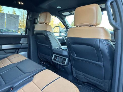 Used 2023 Ford F350 Platinum w/ FX4 Off-Road Package image 20