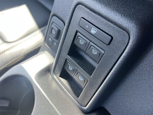 New 2026 Ford Bronco Badlands image 9