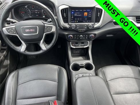 Used 2024 GMC Terrain SLT image 26
