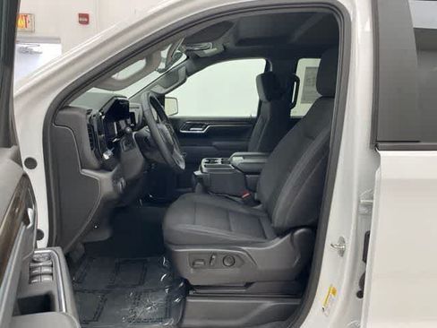 Used 2025 Chevrolet Silverado 1500 RST AWD/4WD image 8