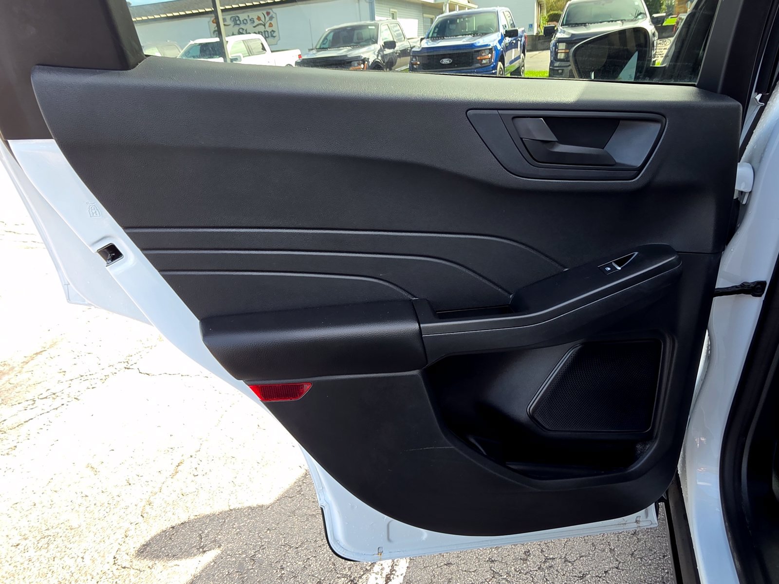 Used 2022 Ford Escape SE w/ SE Sport Appearance Package AWD/4WD image 22