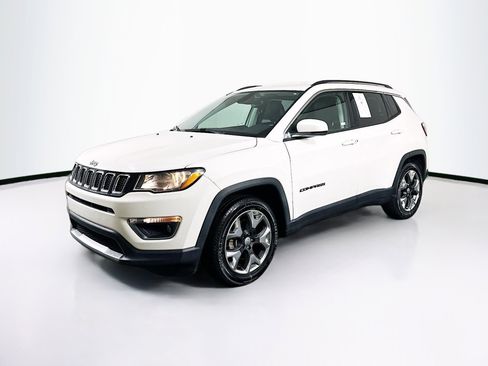 Used 2019 Jeep Compass Limited image 3