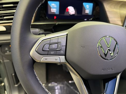 New 2026 Volkswagen Atlas SE image 16