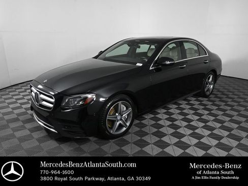 Used 2017 Mercedes-Benz E 300 4MATIC image 1