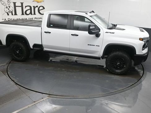 New 2026 Chevrolet Silverado 2500 ZR2 w/ LPO, Dark Essentials Package image 26