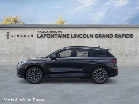 New 2026 Lincoln Corsair Reserve image 3