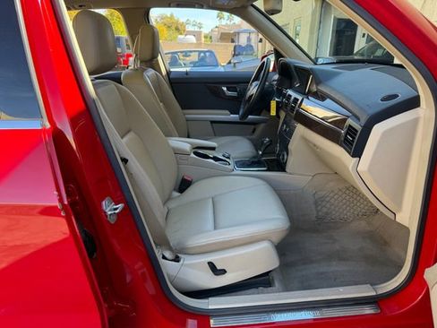 Used 2011 Mercedes-Benz GLK 350 4MATIC image 26