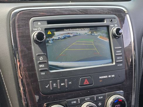 Used 2015 Buick Enclave Leather FWD image 39