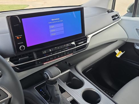 New 2026 Toyota Sienna XLE FWD image 16