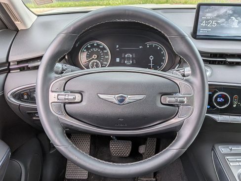 Used 2024 Genesis GV70 2.5T w/ Select Package AWD/4WD image 14