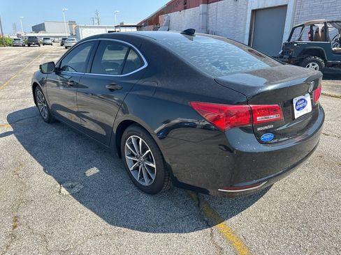 Used 2019 Acura TLX w/ Technology Package FWD image 4