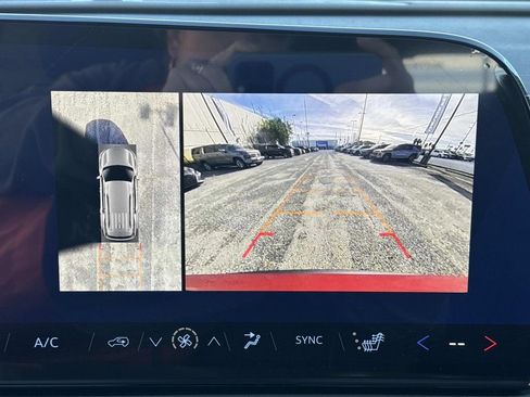 New 2026 Chevrolet Traverse LT image 26