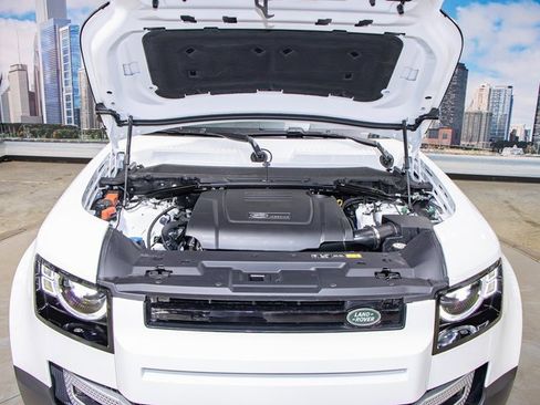 Used 2025 Land Rover Defender 110 S image 5