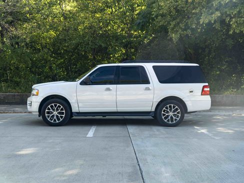 Used 2016 Ford Expedition EL XLT w/ Equipment Group 202A RWD image 6