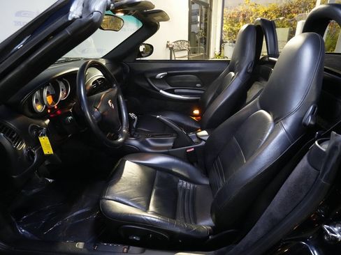 Used 2004 Porsche Boxster S image 22
