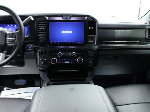 New 2026 Ford F250 Lariat w/ Black Appearance Package image 18