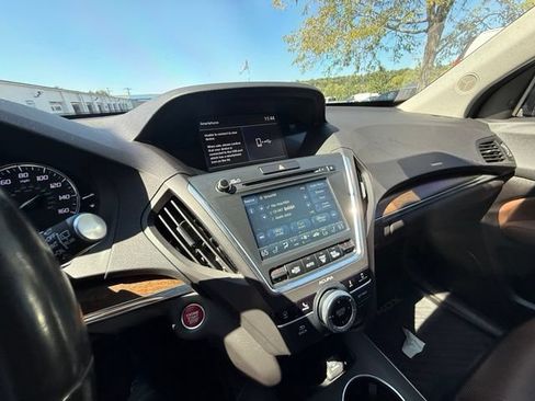 Used 2020 Acura MDX w/ Technology Package AWD/4WD image 7