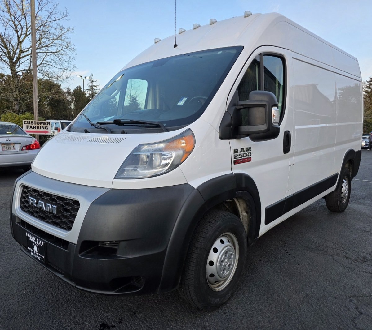 Used 2019 RAM ProMaster 2500 FWD image 1