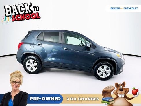 Used 2021 Chevrolet Trax LS w/ Tint and Cruise Package AWD/4WD image 8