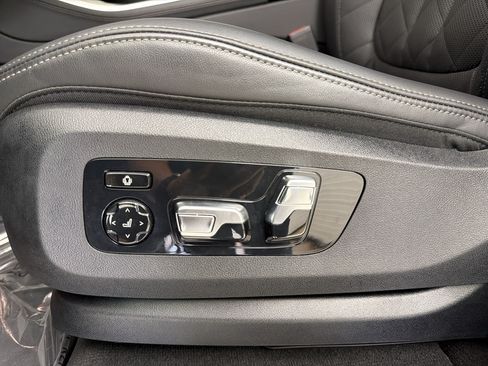 Used 2026 BMW X5 xDrive40i w/ M Sport Package AWD/4WD image 16
