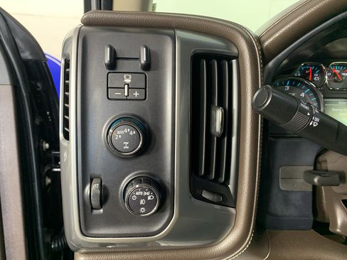 Used 2017 Chevrolet Silverado 1500 LTZ Z71 w/ LTZ Plus Package AWD/4WD image 16
