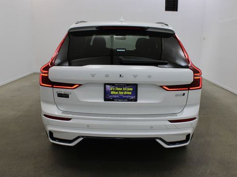 New 2026 Volvo XC60 B5 Plus w/ Protection Package Premier AWD/4WD image 4