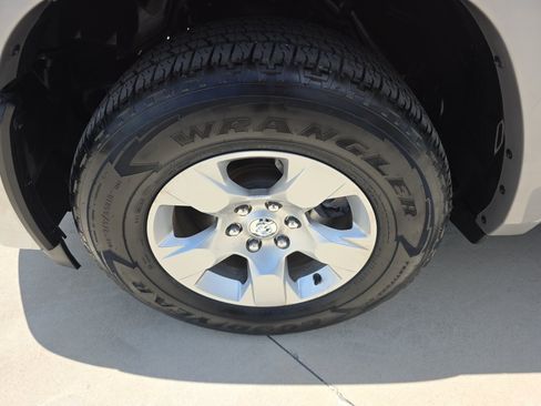 Used 2025 RAM 1500 Lone Star RWD image 5