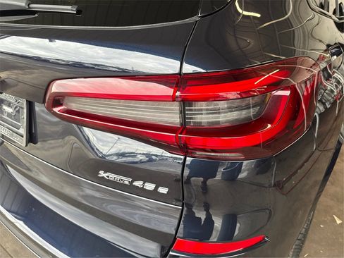 Certified 2022 BMW X5 xDrive45e w/ M Sport Package image 17