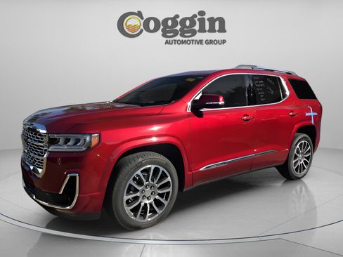 Used 2021 GMC Acadia Denali w/ Denali Technology Package image 3