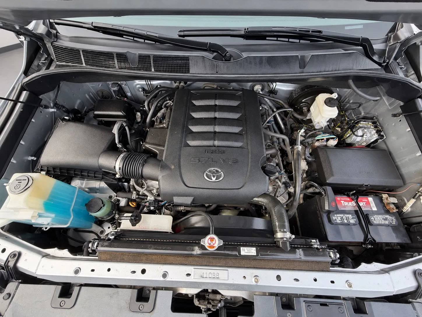 Used 2018 Toyota Tundra Platinum AWD/4WD image 33