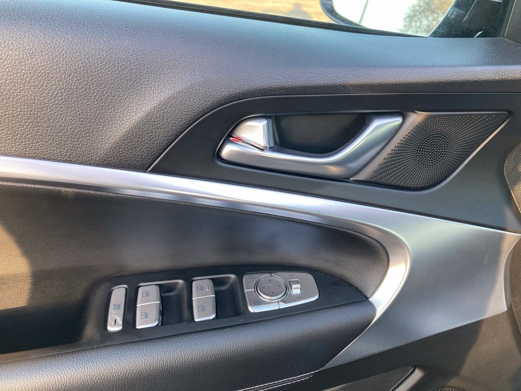 Used 2026 Genesis G70 2.5T RWD image 12