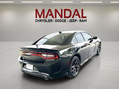 Used 2023 Dodge Charger R/T w/ Blacktop Package image 6